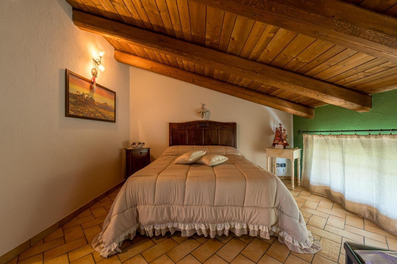 Agriturismo Il Nido Di Bacco Villa Saluzzo Bagian luar foto
