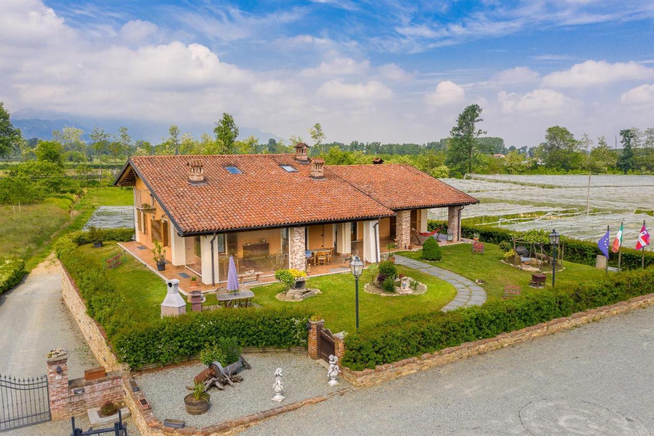 Agriturismo Il Nido Di Bacco Villa Saluzzo Bagian luar foto